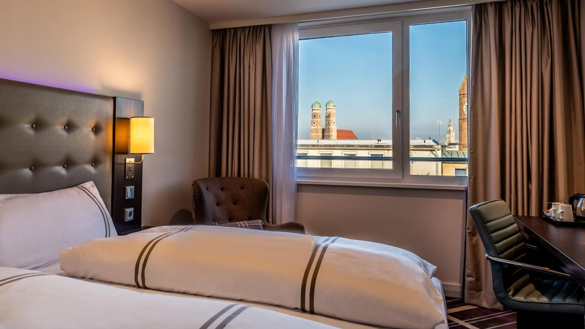 Premier Inn Muenchen City Zentrum 3*, Münih Almanya